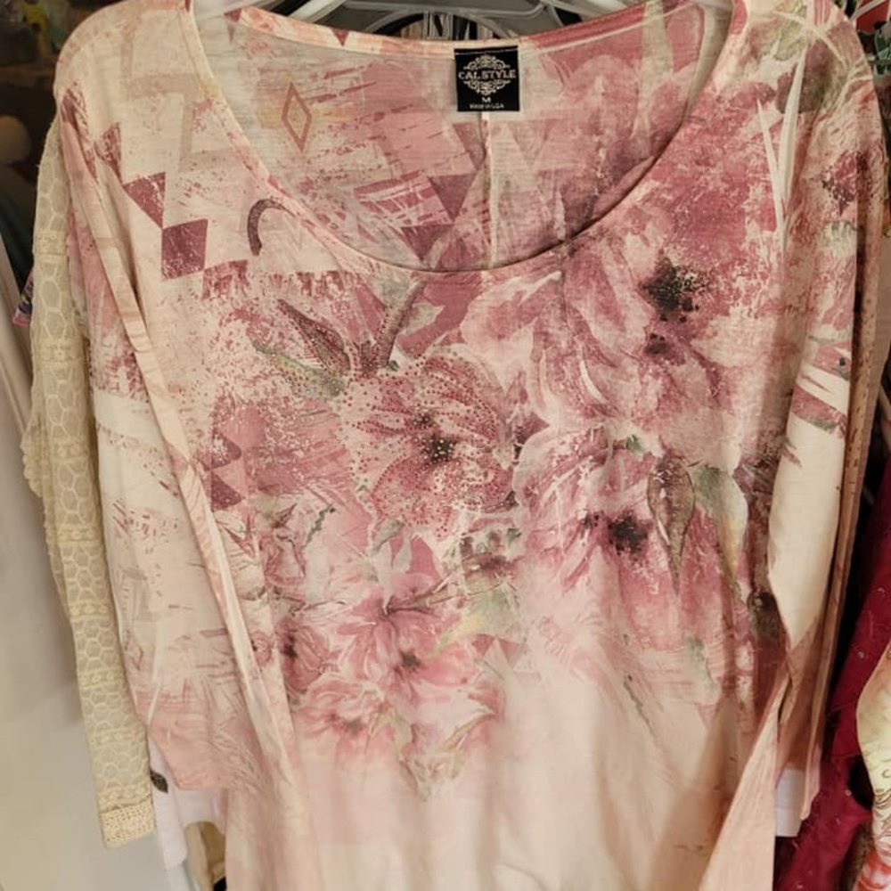 Dusty Rose Shark Bite Top